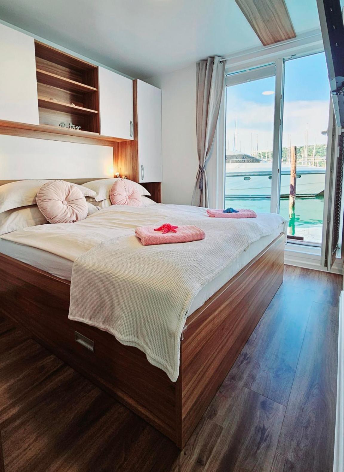 Floating Sea House - Vital Lux Порторож Экстерьер фото