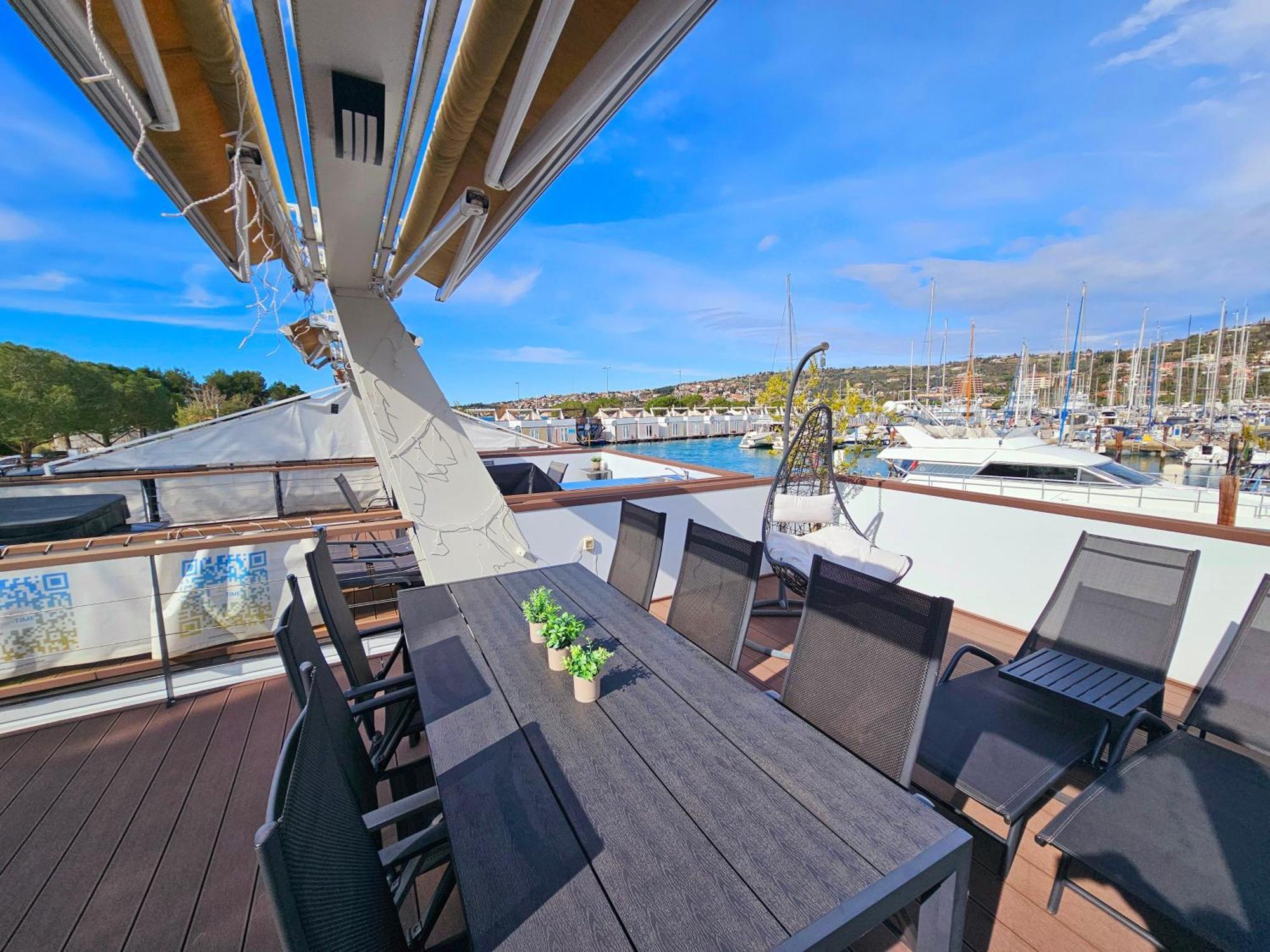Floating Sea House - Vital Lux Порторож Экстерьер фото