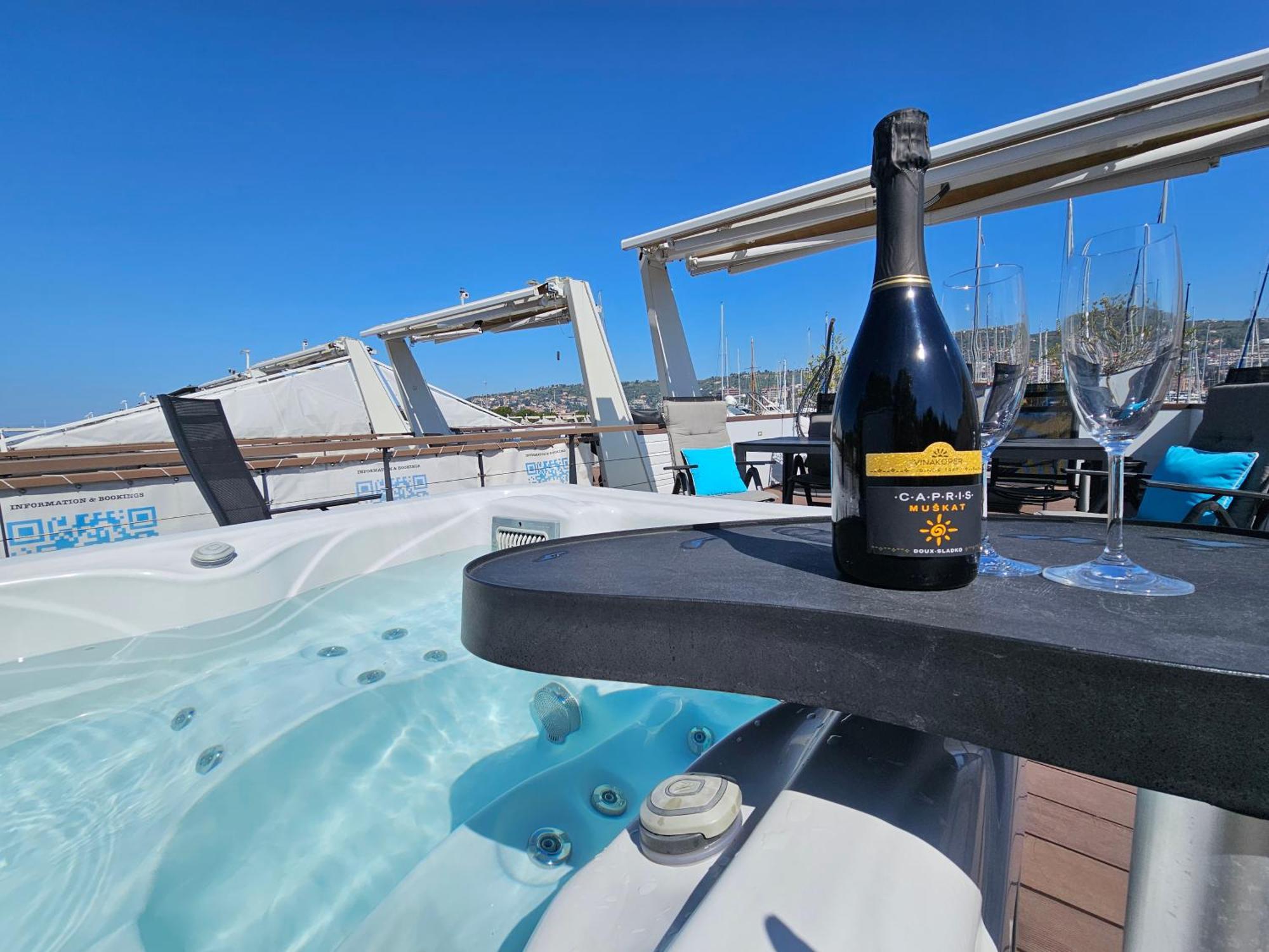 Floating Sea House - Vital Lux Порторож Экстерьер фото